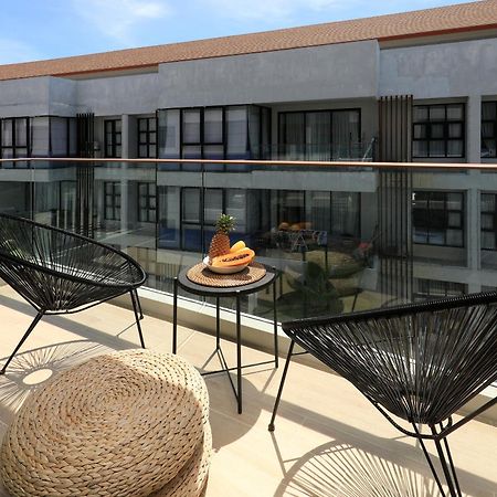 The Sea View Room In Palmyrah Surin By Holy Cow Exterior foto